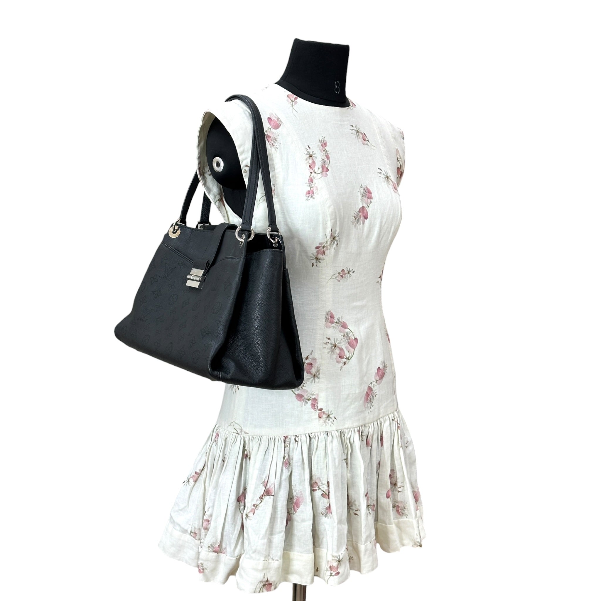 Louis Vuitton Sevres Bag Black Mahina Leather