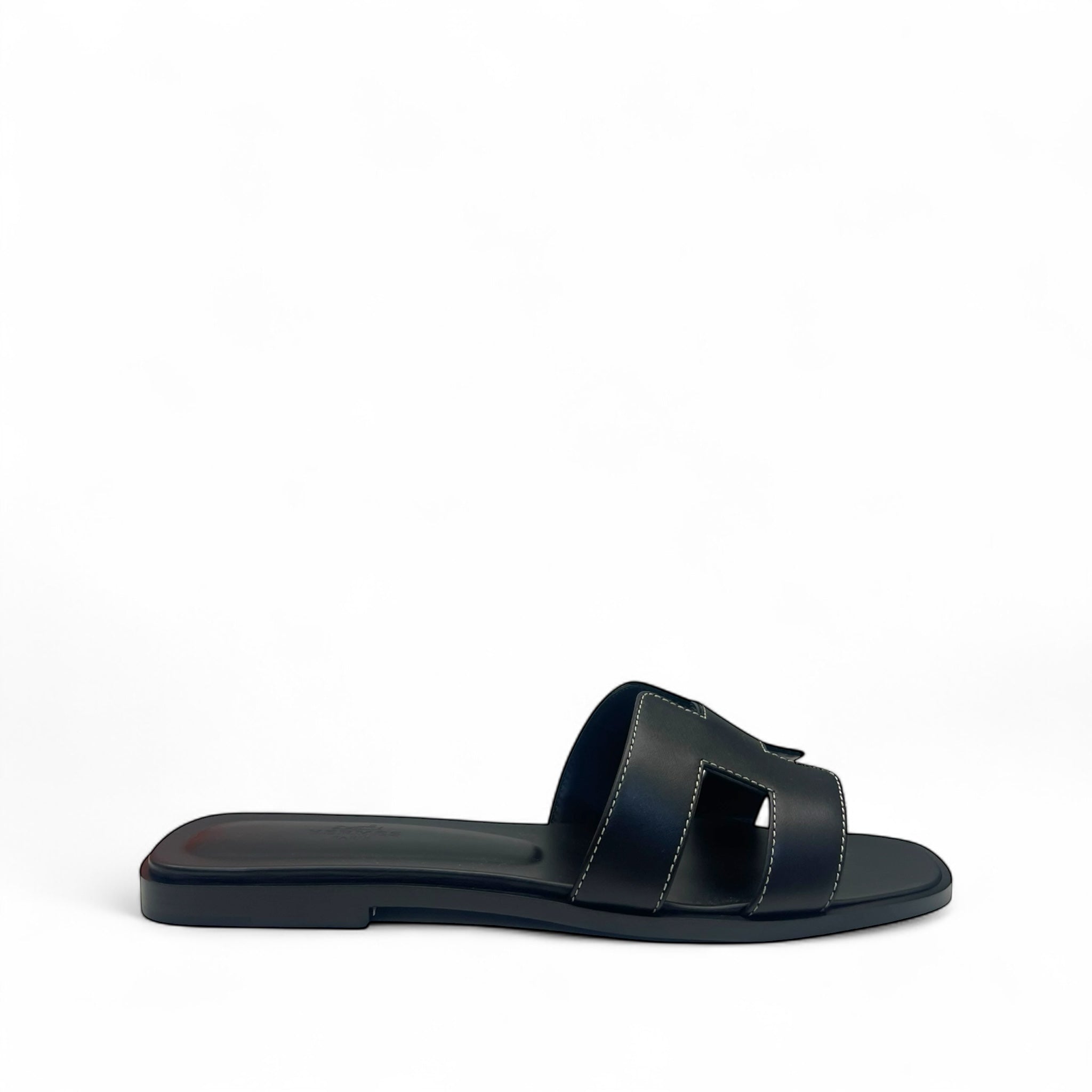 Hermes Oran EU 39 (Black)