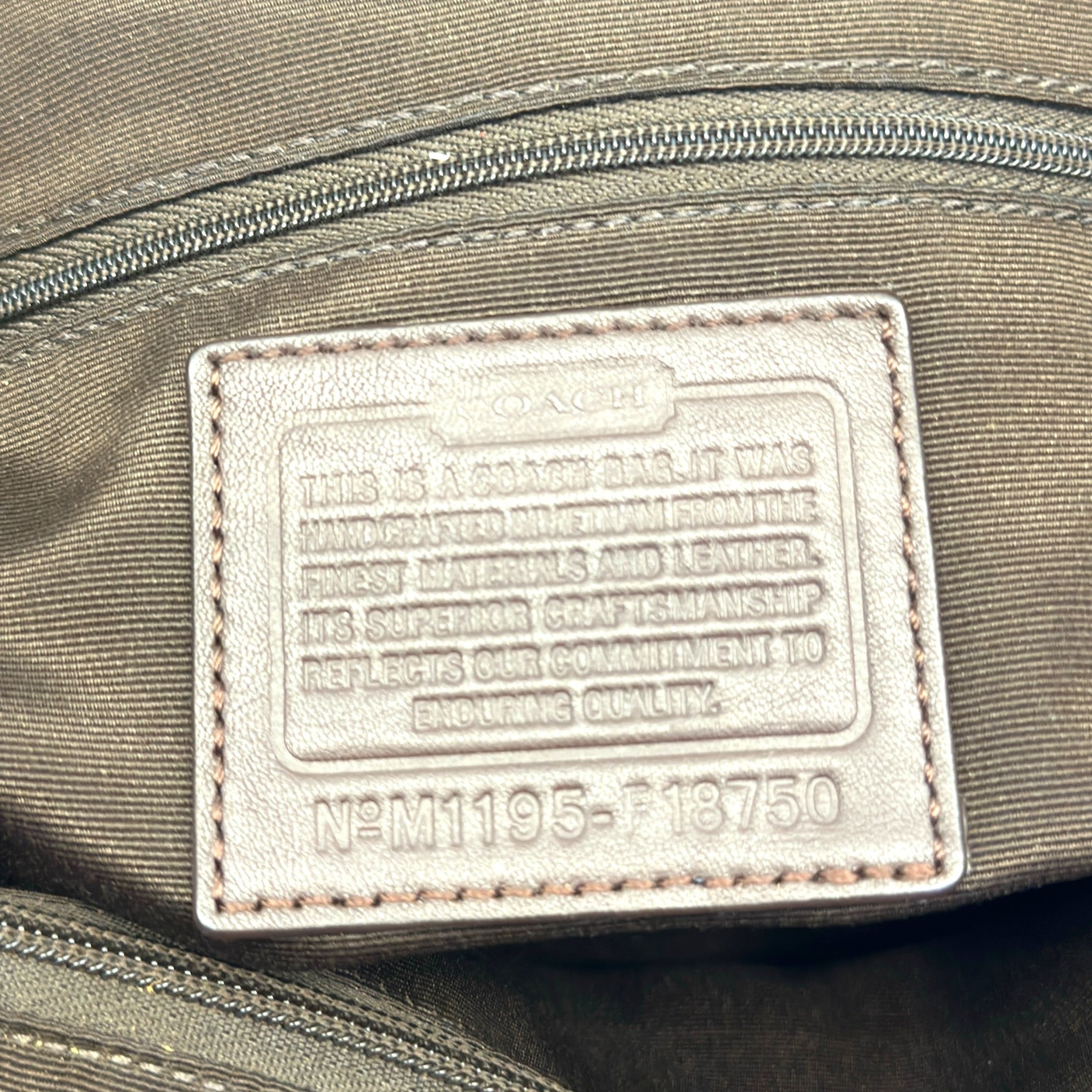 Coach Soho Lynn Hobo Bag Beige/Brown Signature Canvas