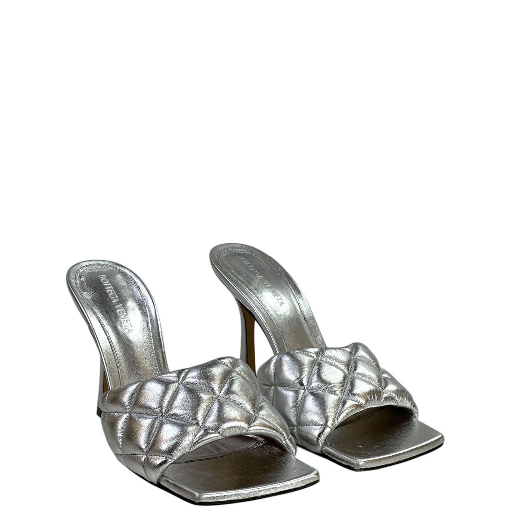 Bottega Veneta Lido Slide Sandals Quilted Metallic Silver Leather EU 37