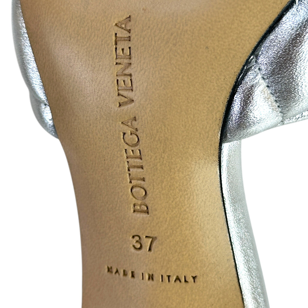 Bottega Veneta Lido Slide Sandals Quilted Metallic Silver Leather EU 37