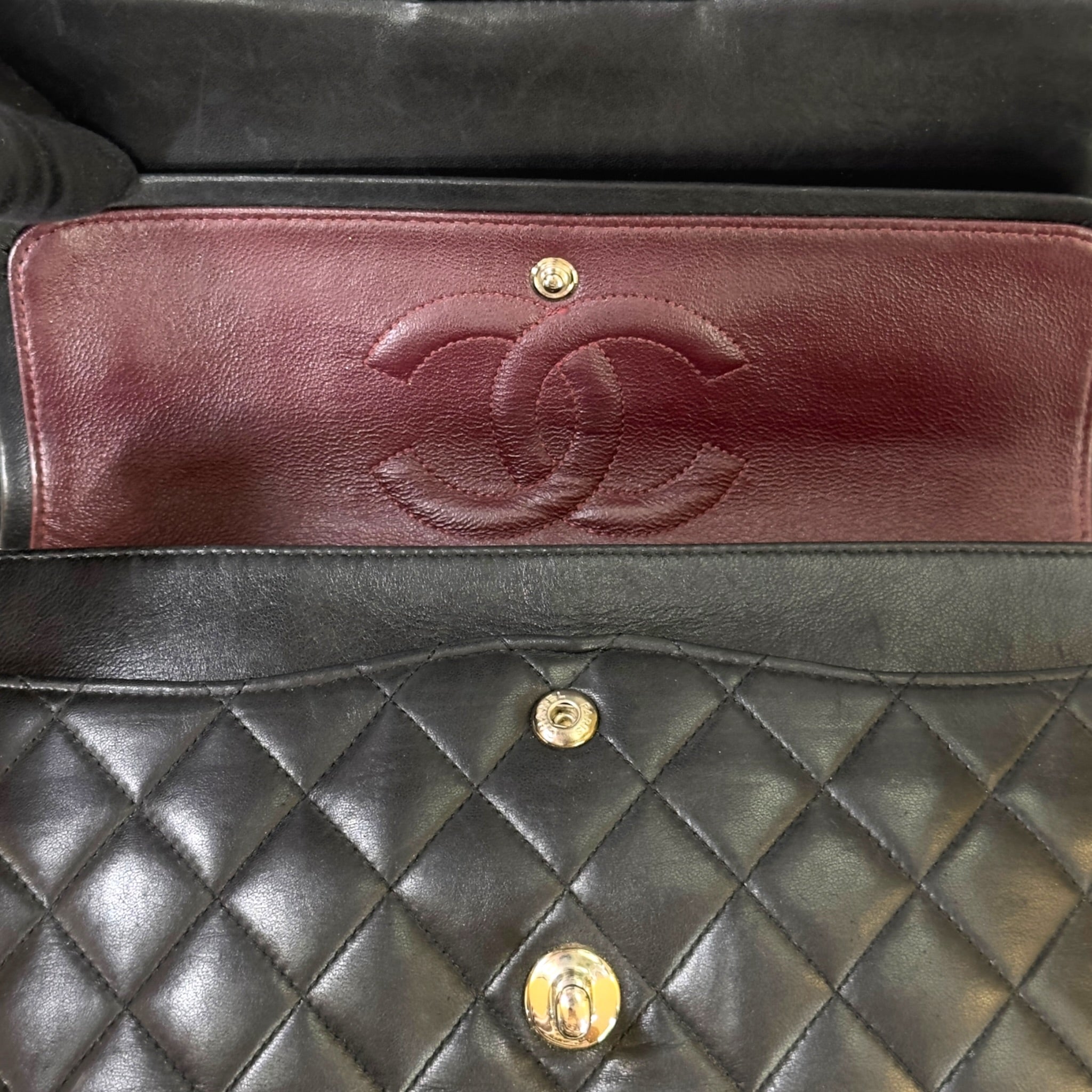 Chanel Classic Flap Bag Medium Black Smooth Lambskin