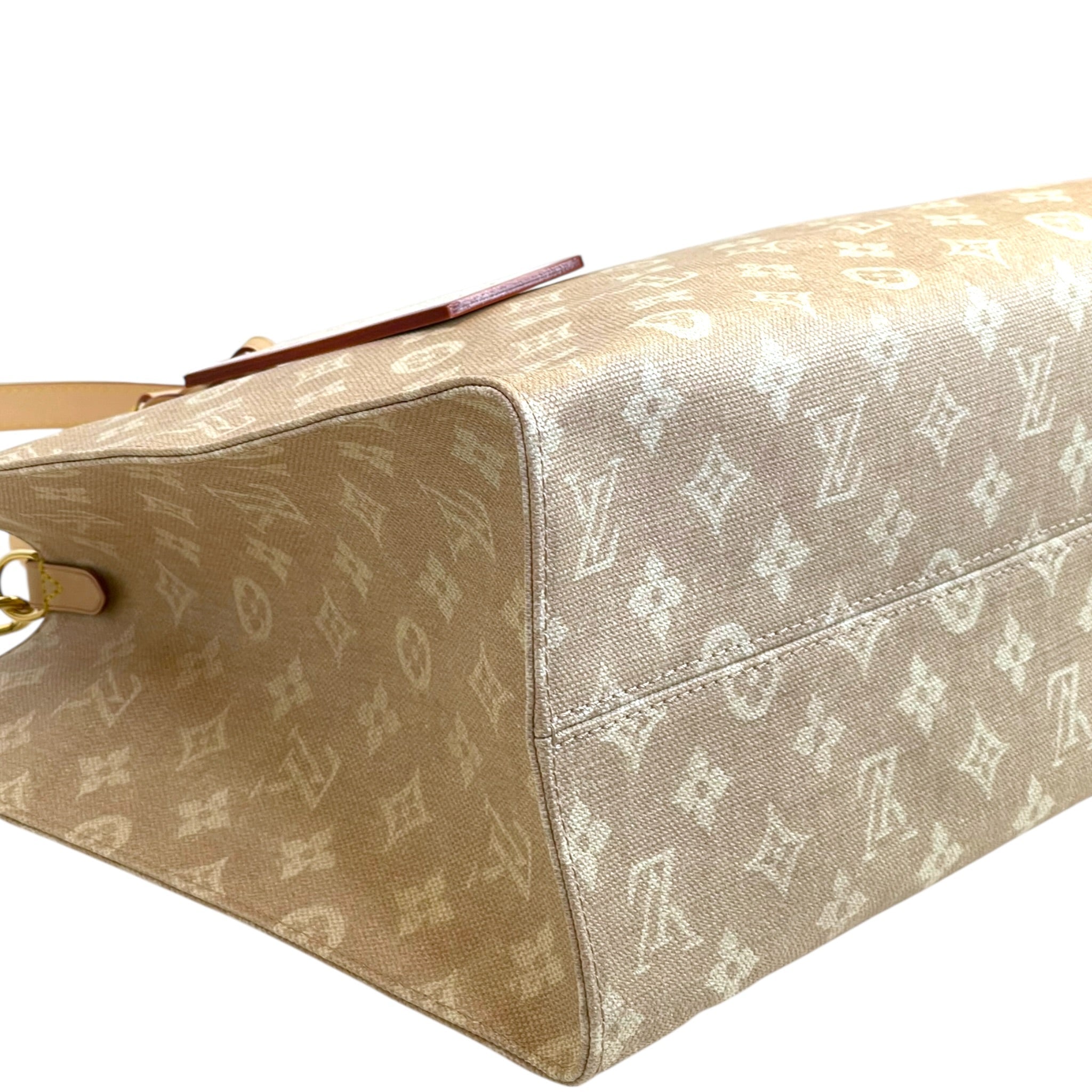 Louis Vuitton OnTheGo Organizer Tote Beige Monogram