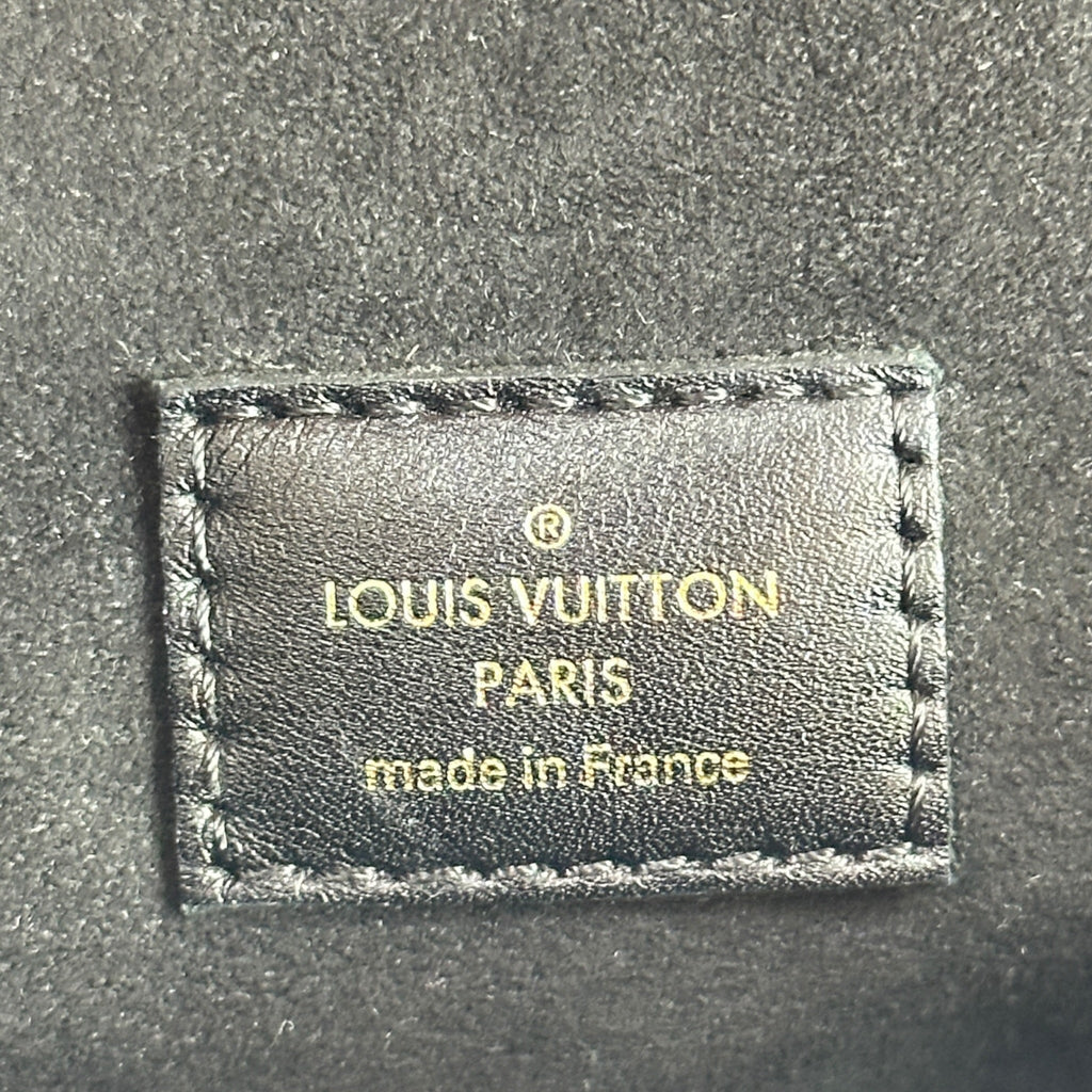 Louis Vuitton Pochette Métis Reverse Monogram canvas