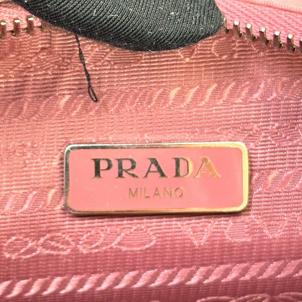 Prada Re-Edition 2005 Shoulder Bag Pink Nylon