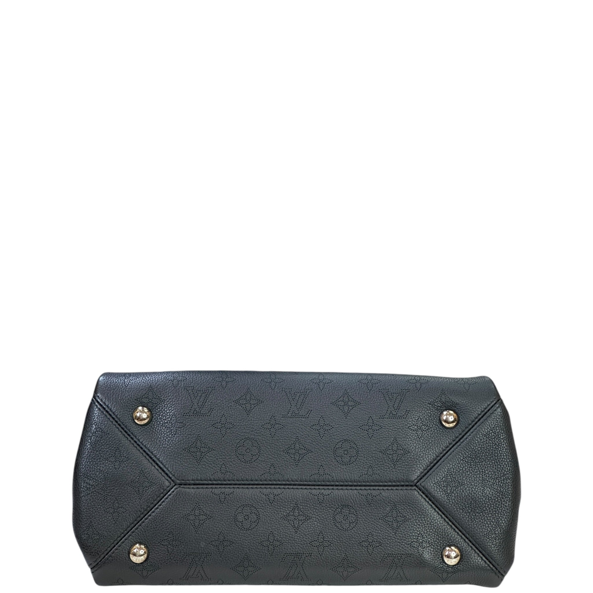 Louis Vuitton Sevres Bag Black Mahina Leather
