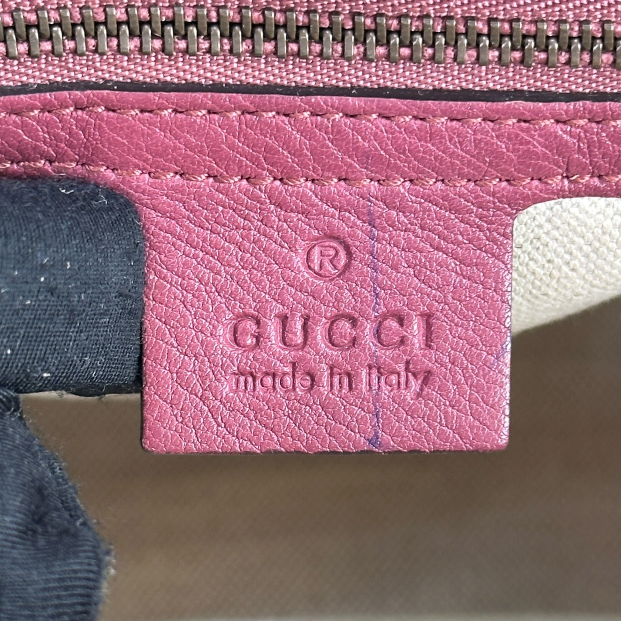 Gucci GG Marmont Shoulder Bag Pink Pebbled Leather