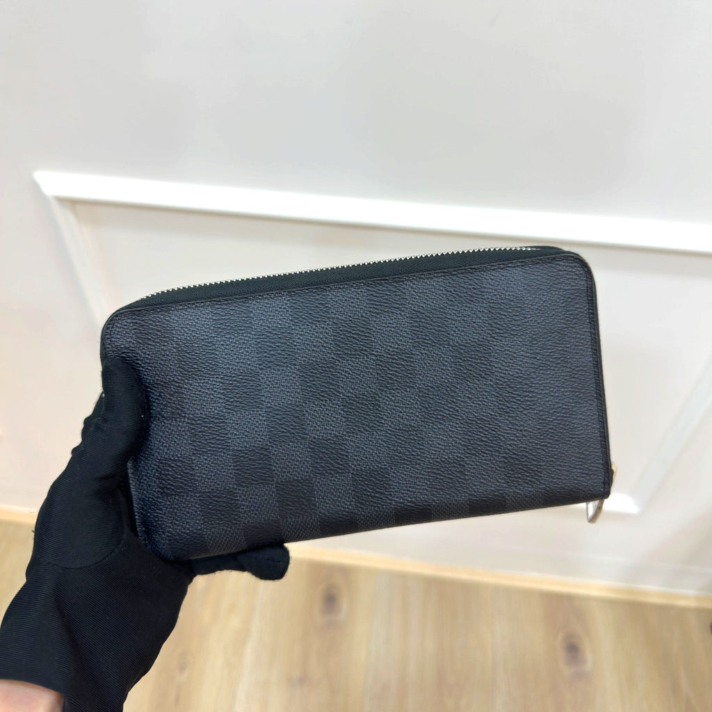 Louis Vuitton Zippy Horizontal Wallet Damier Graphite Canvas