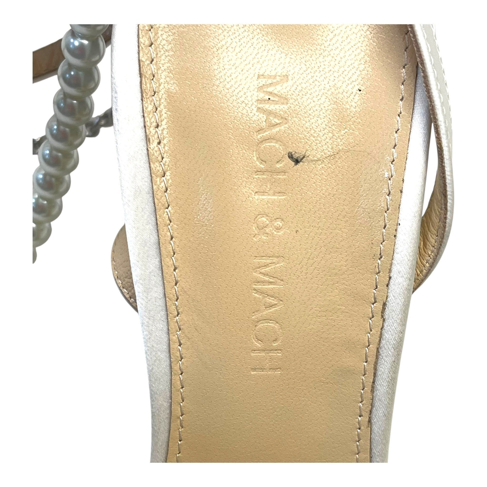 Mach & Mach Bow of Elizabeth Imitation Pearl Iridescent Pointed Toe Pump EU 39