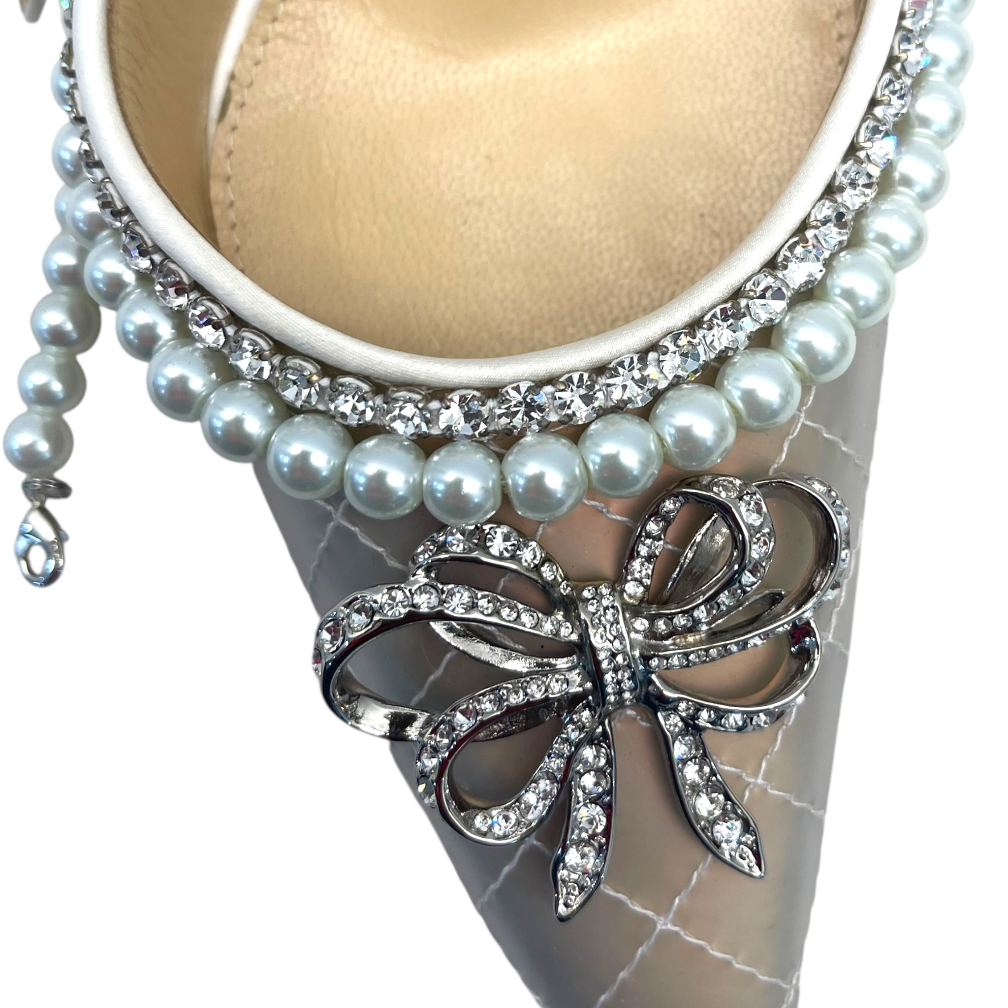 Mach & Mach Bow of Elizabeth Imitation Pearl Iridescent Pointed Toe Pump EU 39