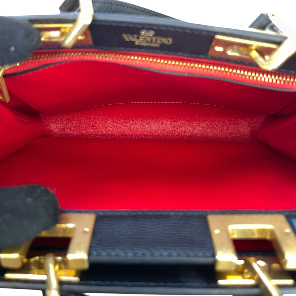Valentino Garavani Rockstud Alcove Shoulder Bag Black Leather