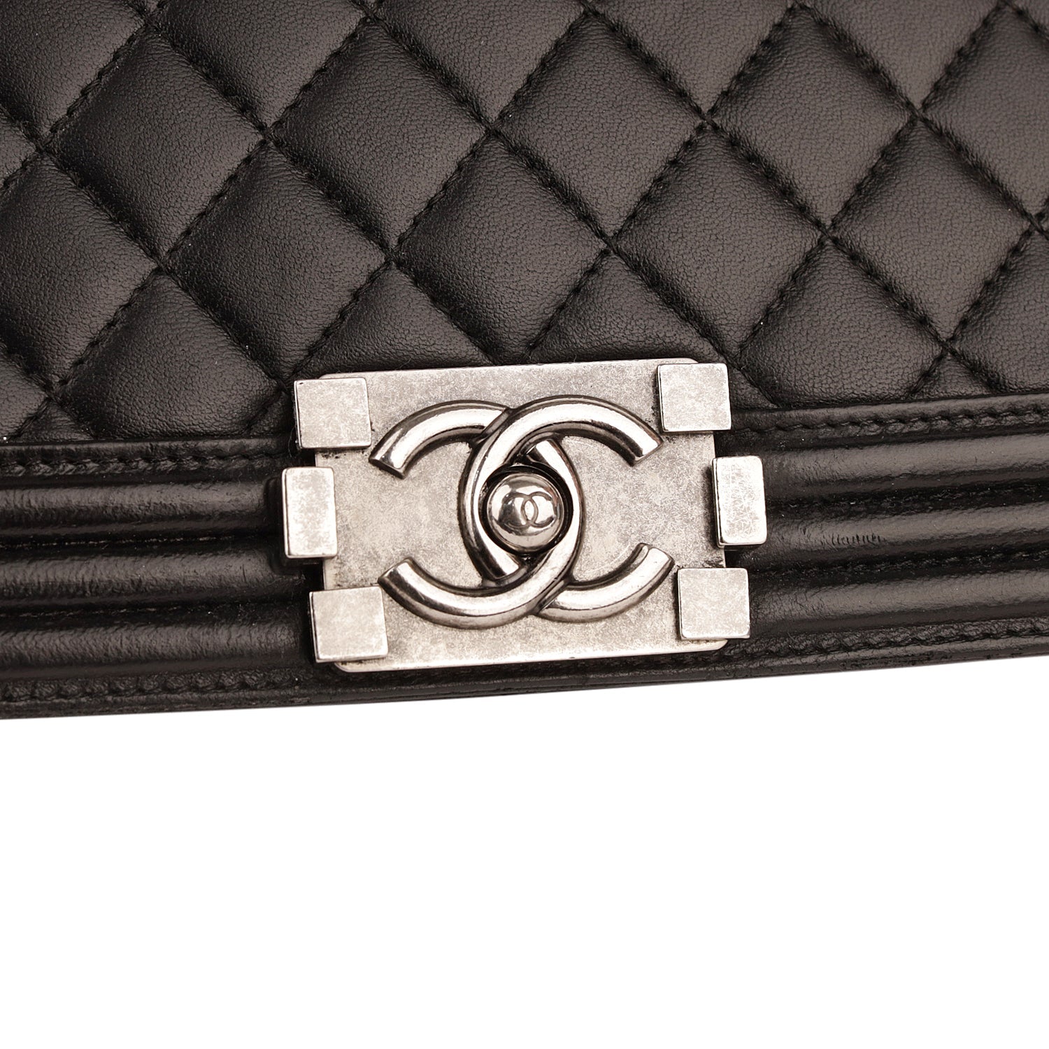Chanel Boy Bag Medium Quilted New