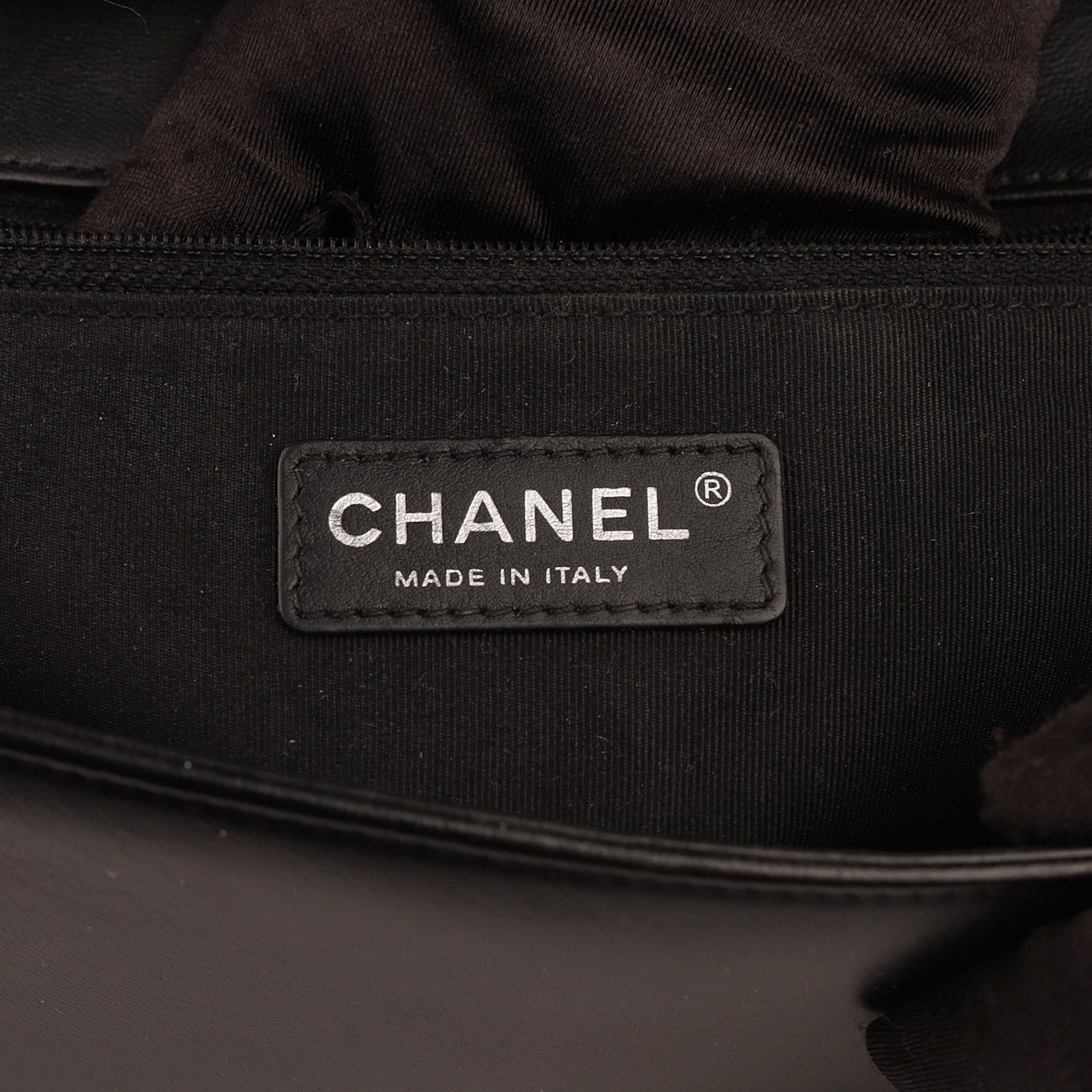 Chanel Boy Bag Medium Quilted New